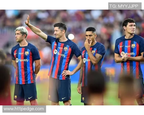 艾菲斯与巴塞罗那激战正酣谁将赢得这场巅峰对决的荣耀 艾菲斯与巴塞罗那激战正酣谁将赢得这场巅峰对决的荣耀