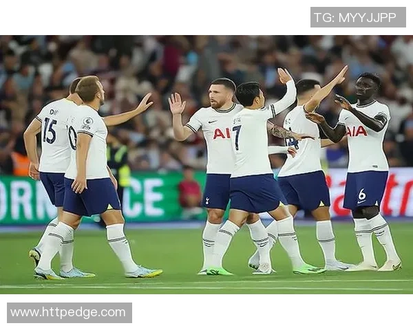 今天快船与爵士激战正酣比分更新快来看看谁能笑到最后 今天快船与爵士激战正酣比分更新快来看看谁能笑到最后