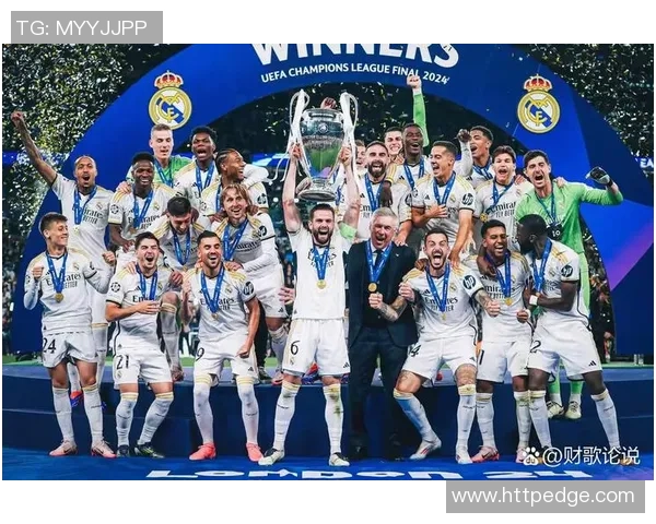 克罗斯领衔皇马新篇章展现足球艺术与团队精神的完美结合