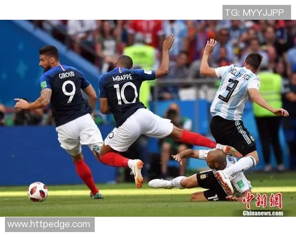 日本队与土库曼斯坦队精彩进球对决回顾与分析