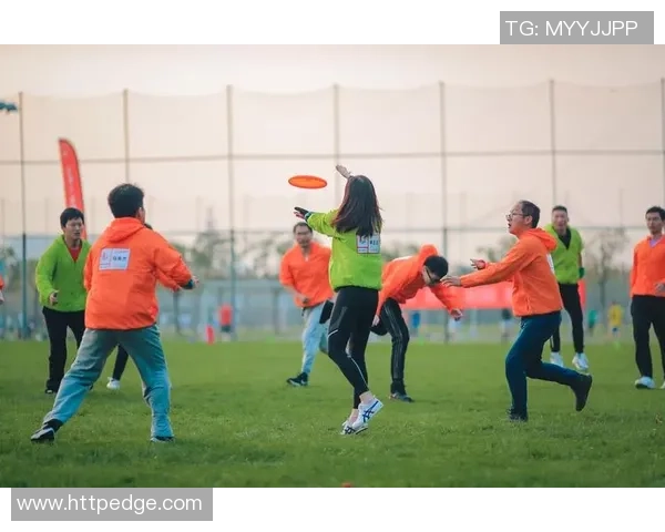 飞盘战术解析:成都飞盘队如何实现中路突破的成功秘诀MBA