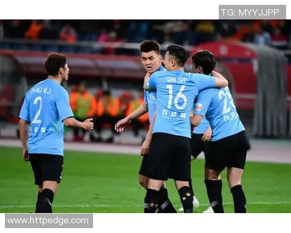 2018年恒大与重庆精彩对决回顾CCTV全程直播盛况再现