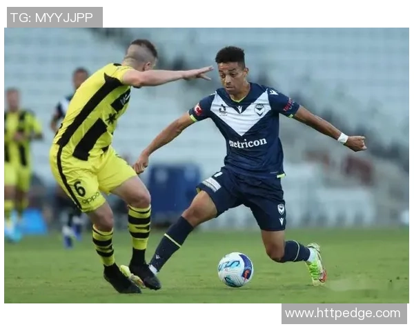 富力迎战澳超球队全力争胜展现中国足球实力与魅力 富力迎战澳超球队全力争胜展现中国足球实力与魅力