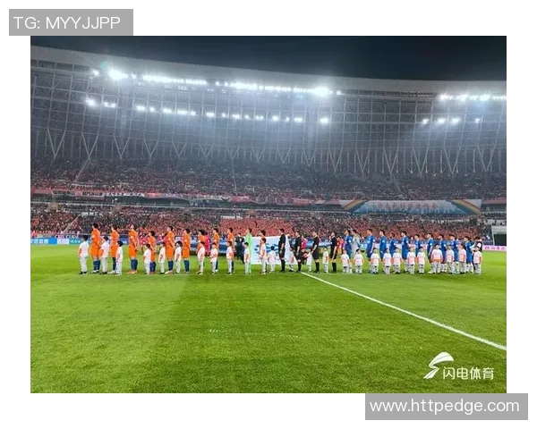 鲁能与申花激战在即球迷期待精彩对决与精彩瞬间